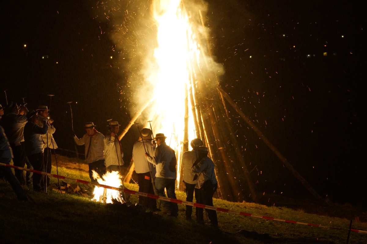 Scheibenschlagen am Baum der Erkenntnis, März 2014, thomas rees 10